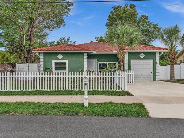 1800 NW 3rd Ct , Fort Lauderdale, FL 33311
