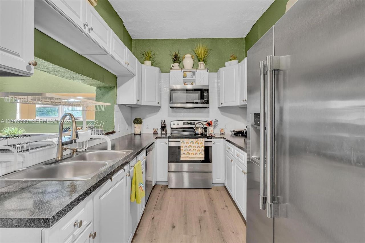 1800 NW 3rd Ct, Fort Lauderdale, FL 33311 Photo