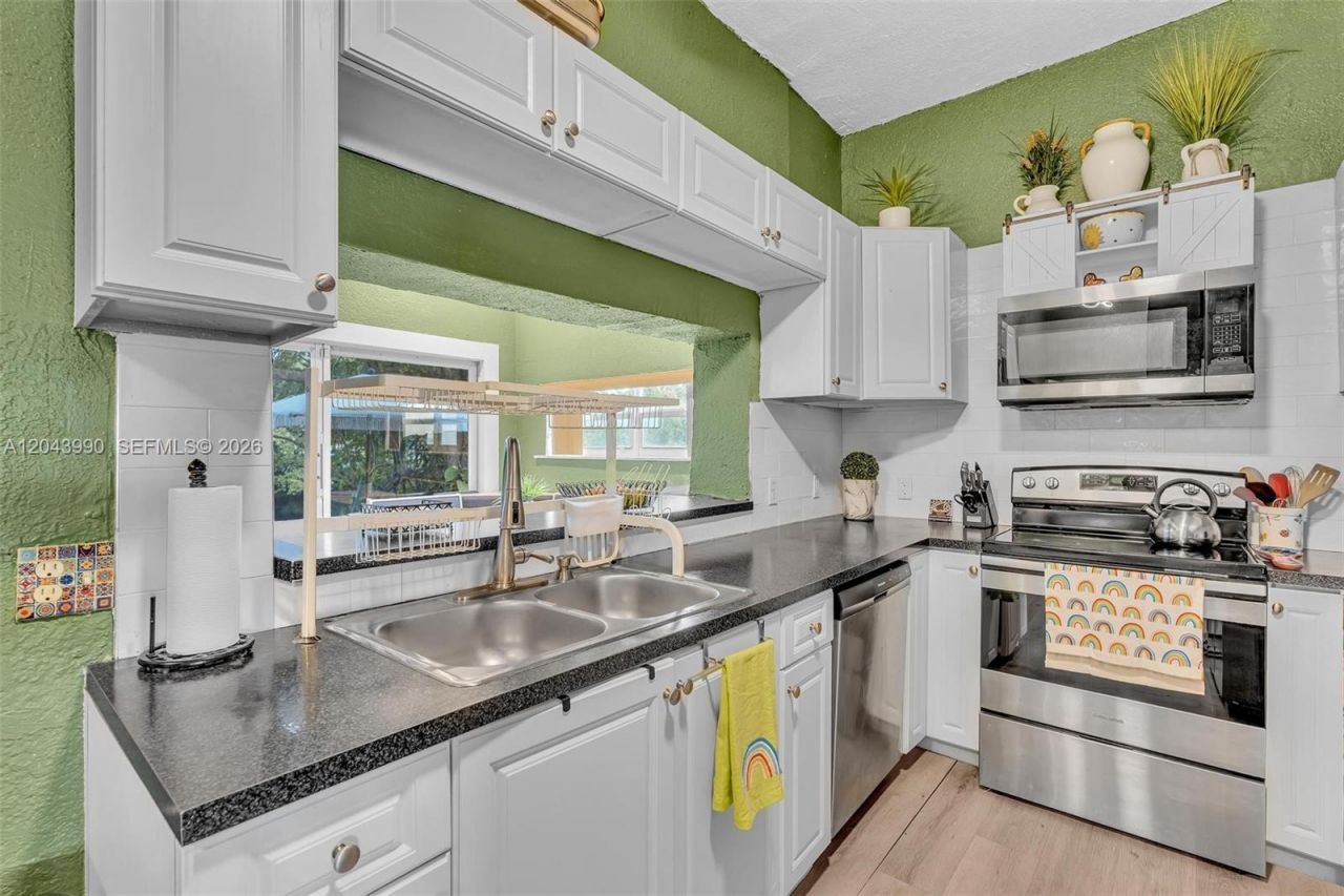 1800 NW 3rd Ct, Fort Lauderdale, FL 33311 Photo