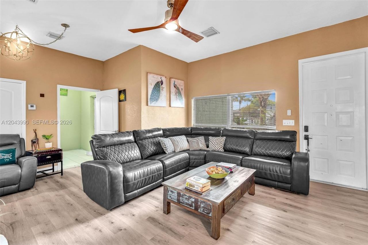 1800 NW 3rd Ct, Fort Lauderdale, FL 33311 Photo