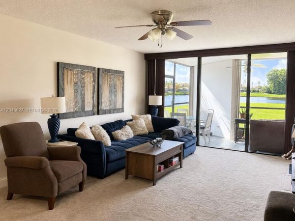 16325 Golf Club Rd , Unit 111, Weston, FL 33326