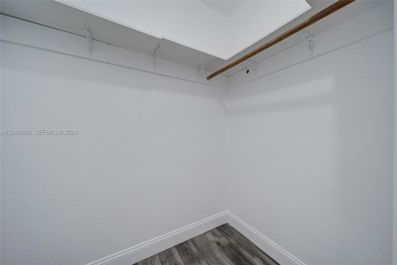 6565 Santona St , Unit B19, Coral Gables, FL 33146 Photo