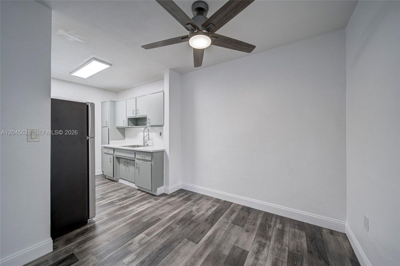 6565 Santona St , Unit B19, Coral Gables, FL 33146 Photo