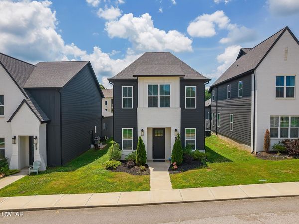 234 Mccowat Street , Jackson, TN 38301