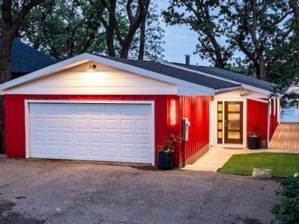 1203 Lakeshore Drive, Okoboji, IA 51355