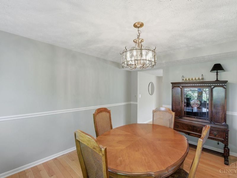 955 Woodlyn Drive N, Anderson Twp, OH 45230 Photo 12