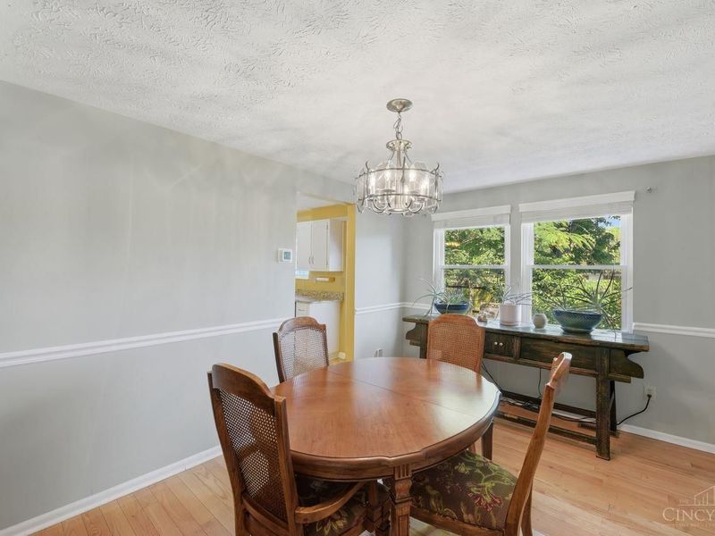 955 Woodlyn Drive N, Anderson Twp, OH 45230 Photo 14