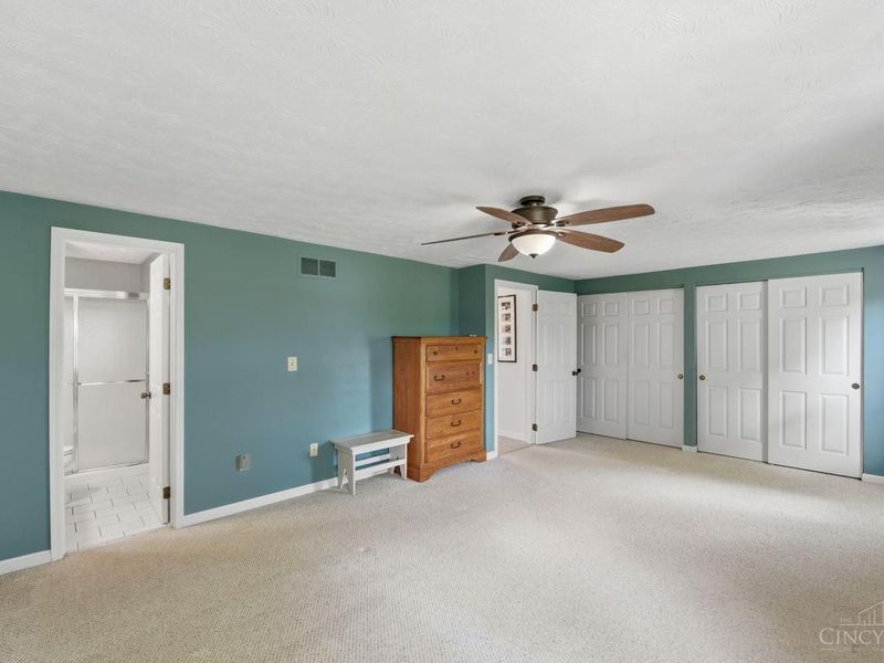 955 Woodlyn Drive N, Anderson Twp, OH 45230 Photo 19