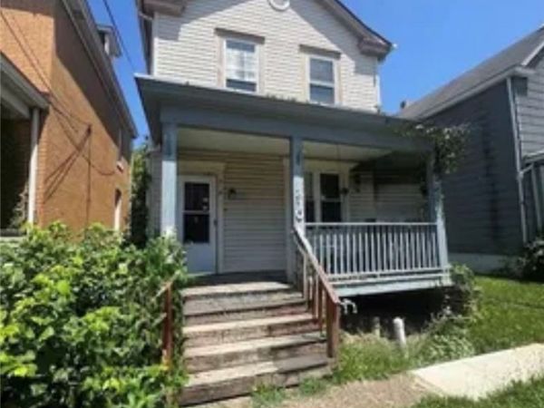 810 Woodward Ave, Mc Kees Rocks, PA 15136