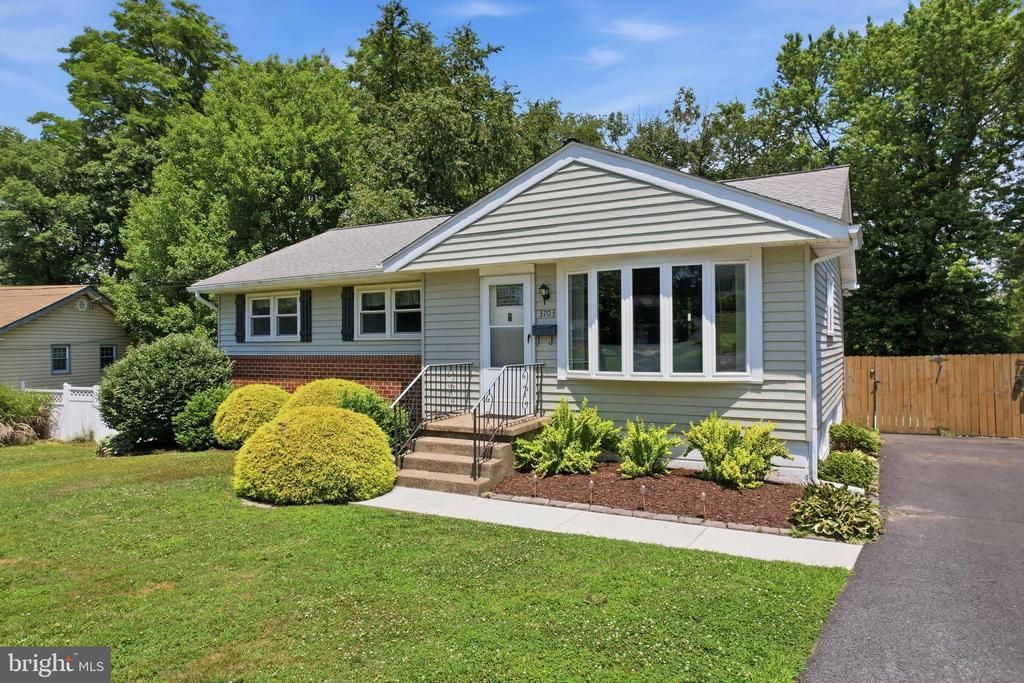 3703 JOHN DRIVE , BROOKHAVEN, PA 19015
