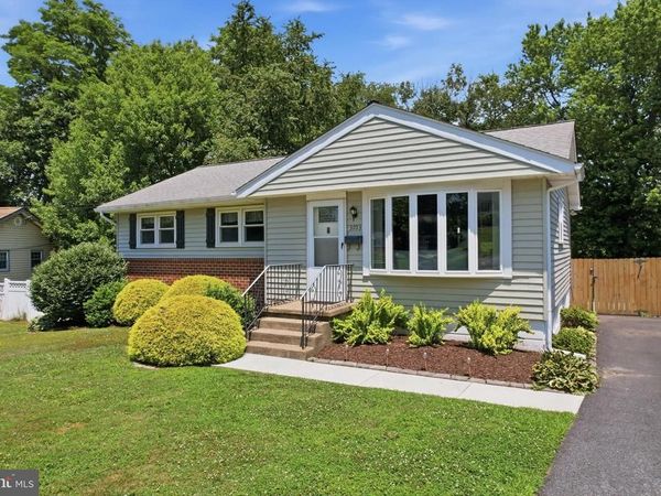 3703 JOHN DRIVE , BROOKHAVEN, PA 19015