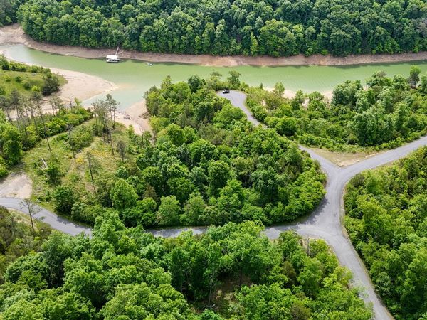 Lot 25 Stone Bridge Drive, Dandridge, TN 37725