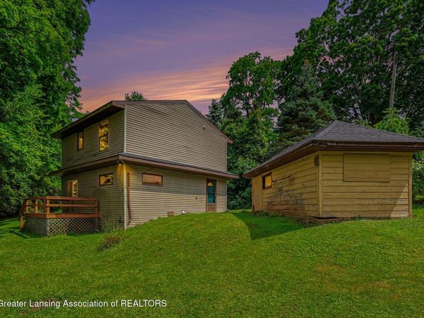 130 Benton Street, Bellevue, MI 49021