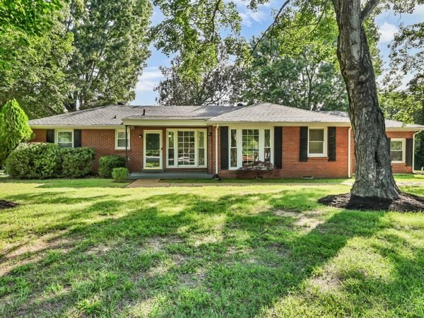 7 Lacy Ln , Clarksville, TN 37043