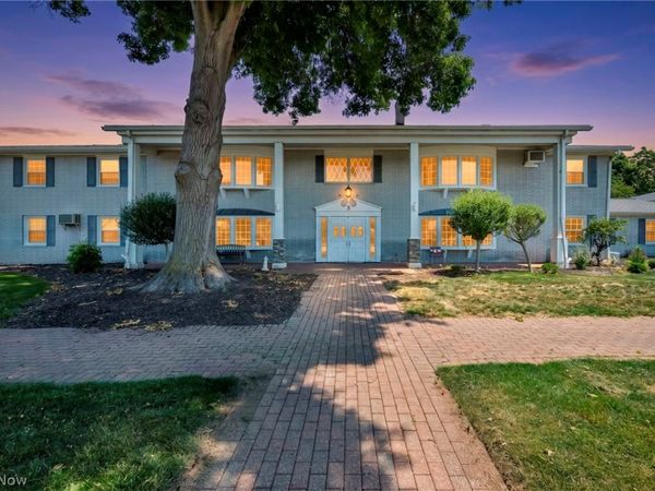 3 Meadowlawn Drive , Unit 3-22, Mentor, OH 44060