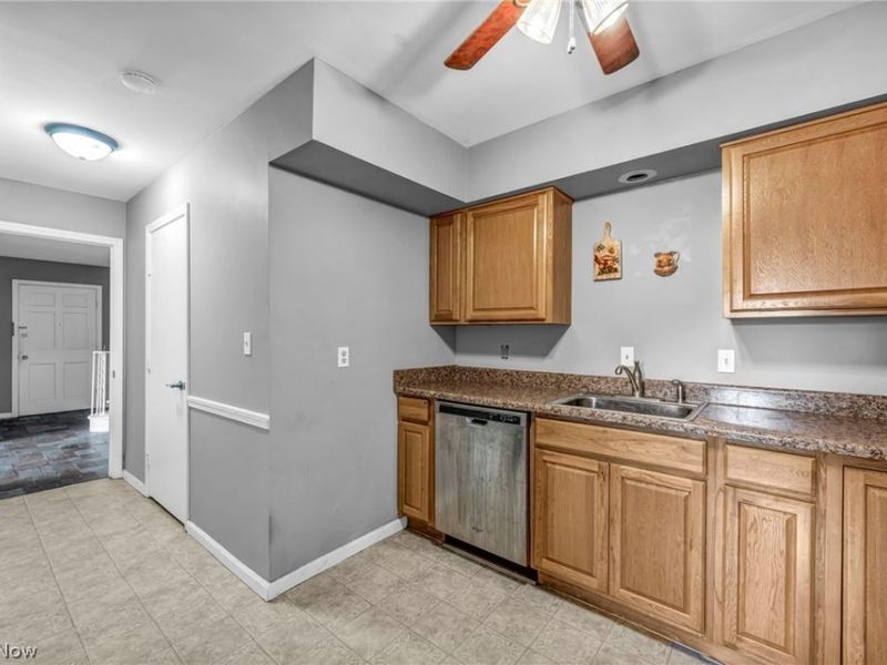3 Meadowlawn Drive, Unit 3-22, Mentor, OH 44060 Photo 27
