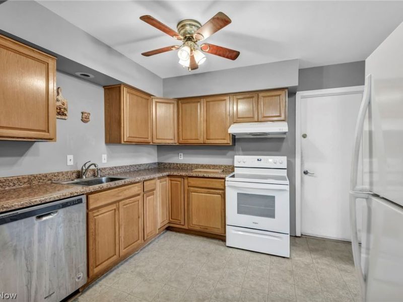3 Meadowlawn Drive, Unit 3-22, Mentor, OH 44060 Photo 30