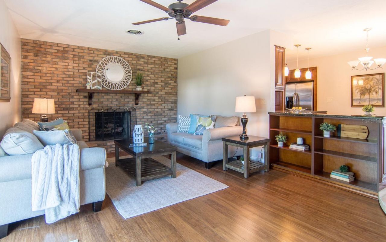 542 59th Way S, Saint Petersburg, FL 33707 Photo