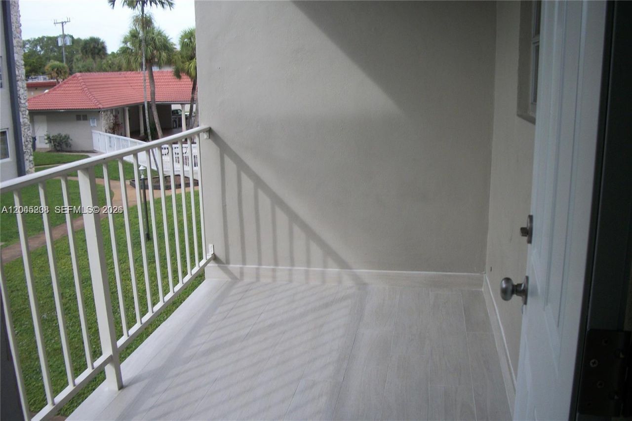 13900 Lake Placid Ct , Unit A24, Miami Lakes, FL 33014 Photo