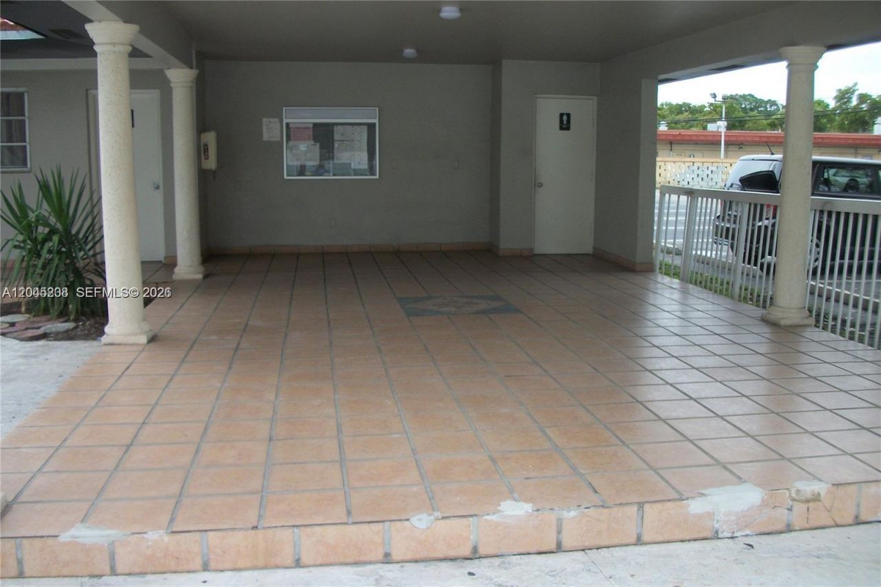 13900 Lake Placid Ct , Unit A24, Miami Lakes, FL 33014 Photo