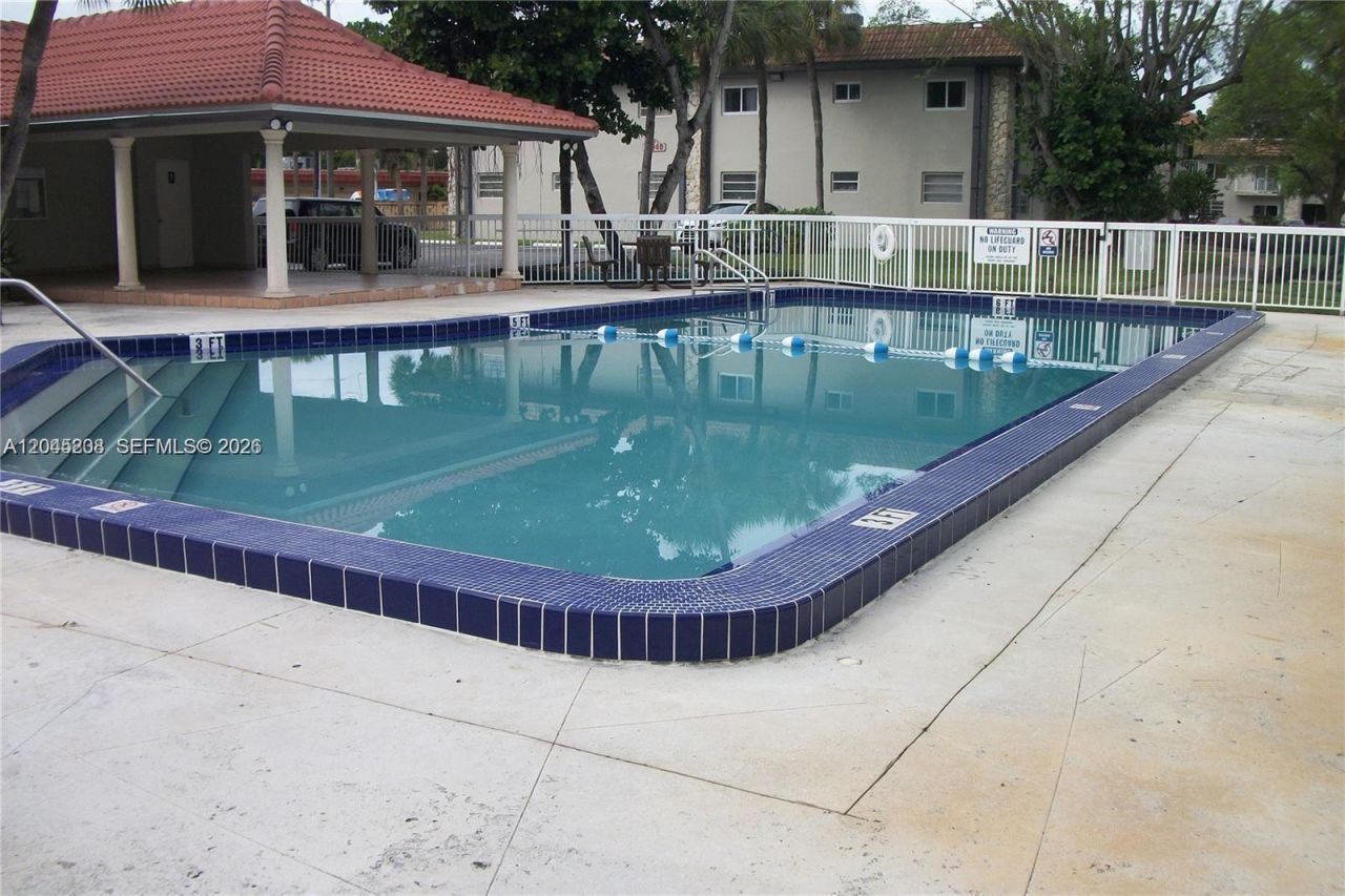 13900 Lake Placid Ct , Unit A24, Miami Lakes, FL 33014 Photo