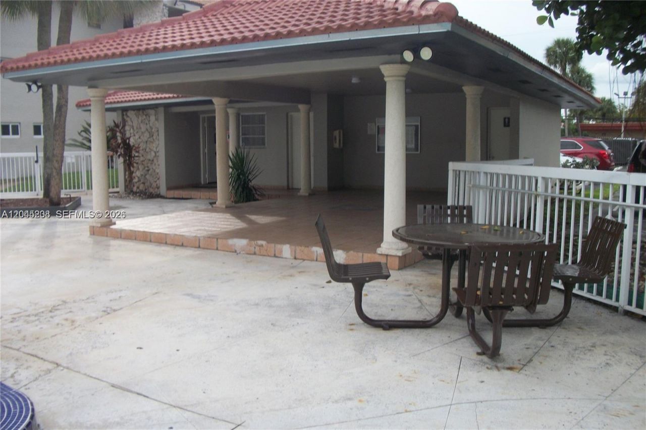 13900 Lake Placid Ct , Unit A24, Miami Lakes, FL 33014 Photo