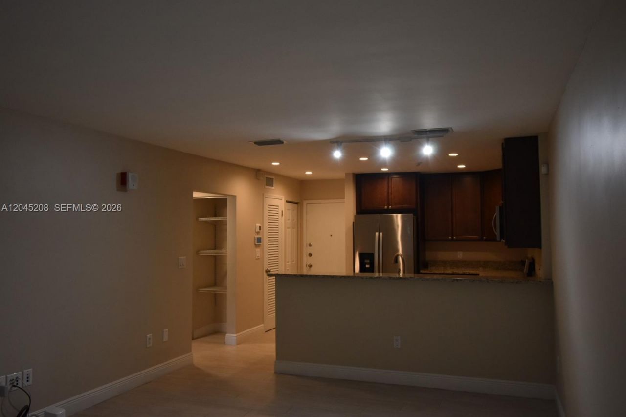 13900 Lake Placid Ct, Unit A24, Miami Lakes, FL 33014 Photo