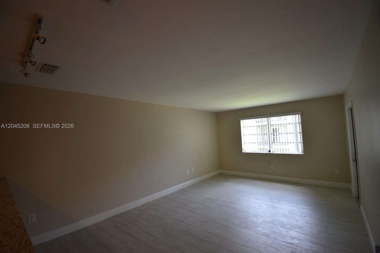 13900 Lake Placid Ct, Unit A24, Miami Lakes, FL 33014 Photo
