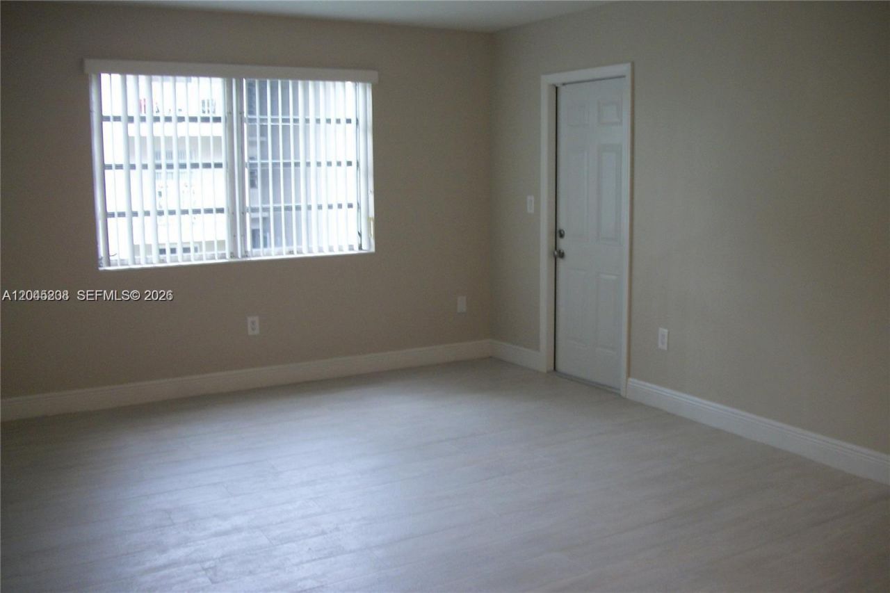 13900 Lake Placid Ct , Unit A24, Miami Lakes, FL 33014 Photo