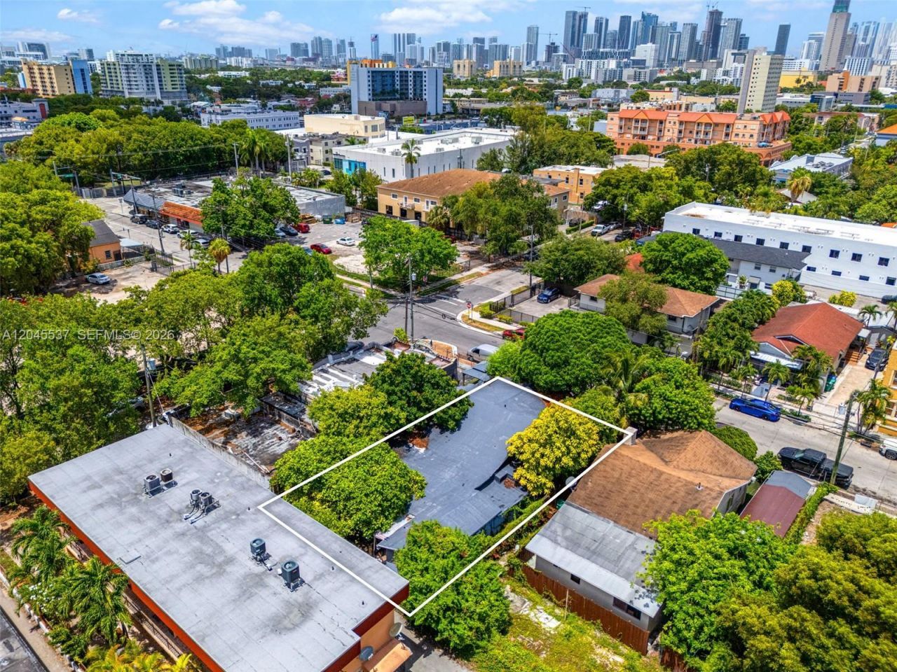 210 SW 13th Ave , Miami, FL 33135 Photo