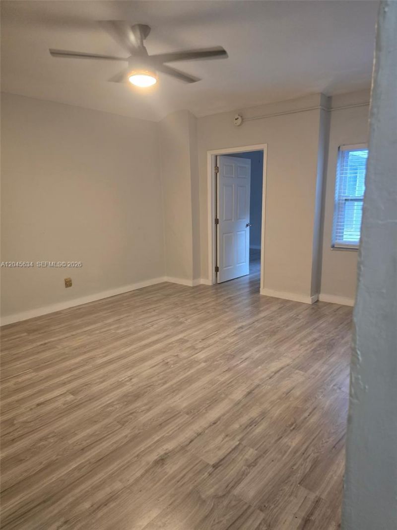 215 30th St, Unit 22, Miami Beach, FL 33140 Photo