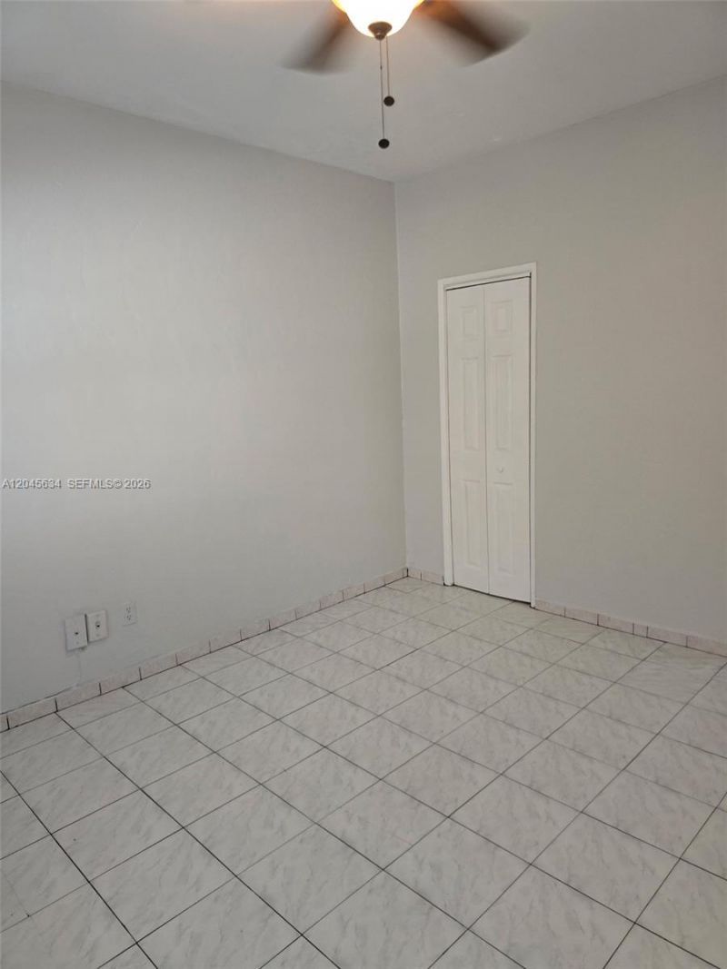 215 30th St, Unit 22, Miami Beach, FL 33140 Photo