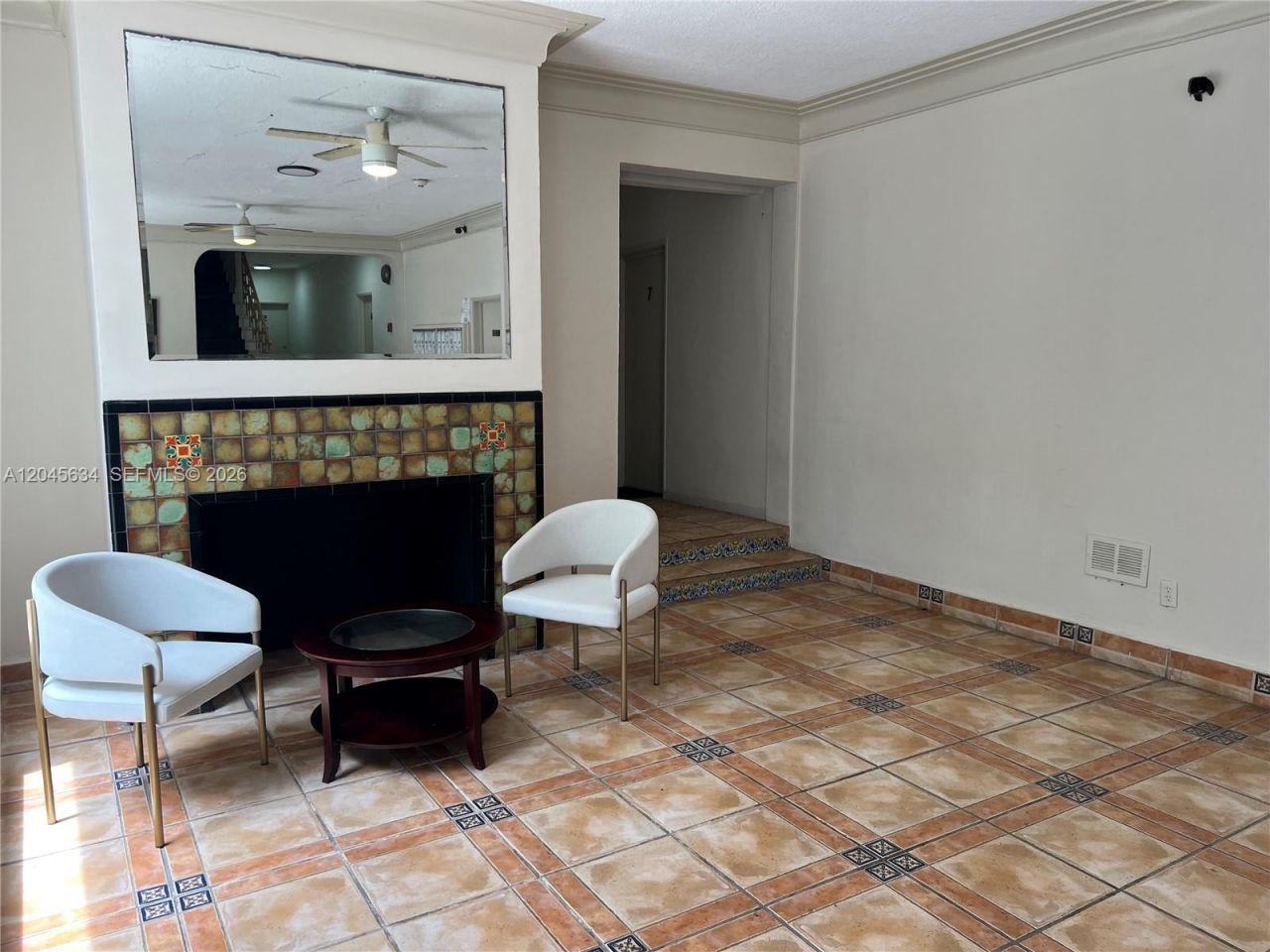 215 30th St, Unit 22, Miami Beach, FL 33140 Photo