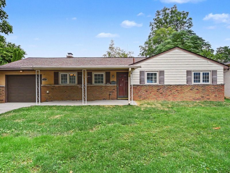 898 Havendale Drive , Columbus, OH 43220 Photo 1