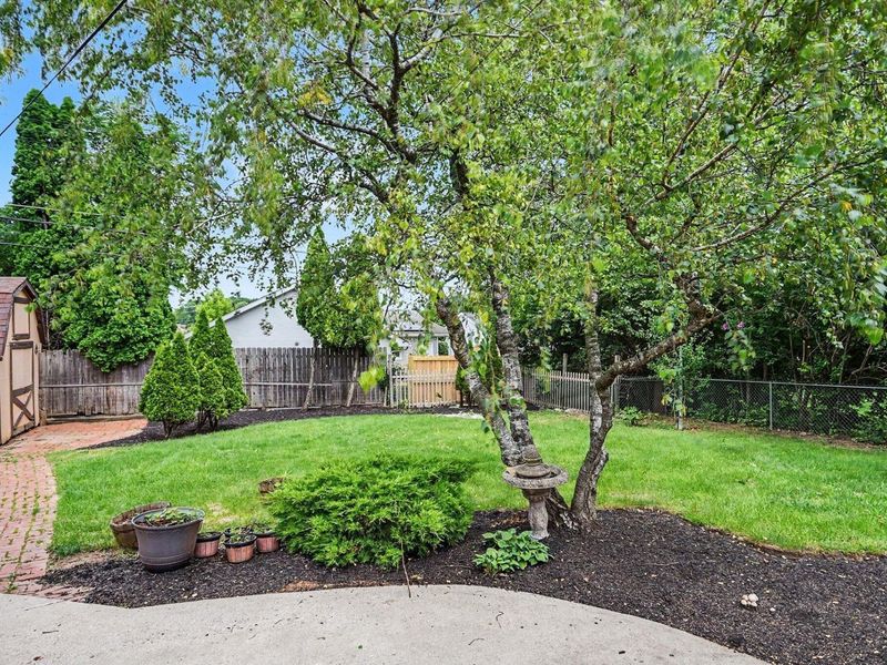 898 Havendale Drive , Columbus, OH 43220 Photo 18