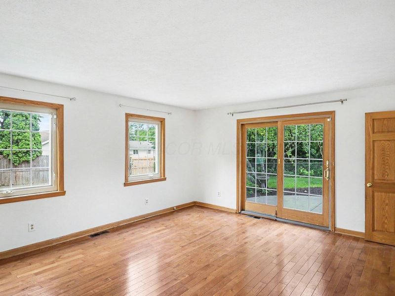 898 Havendale Drive , Columbus, OH 43220 Photo 4