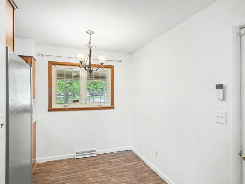 898 Havendale Drive , Columbus, OH 43220 Photo 8