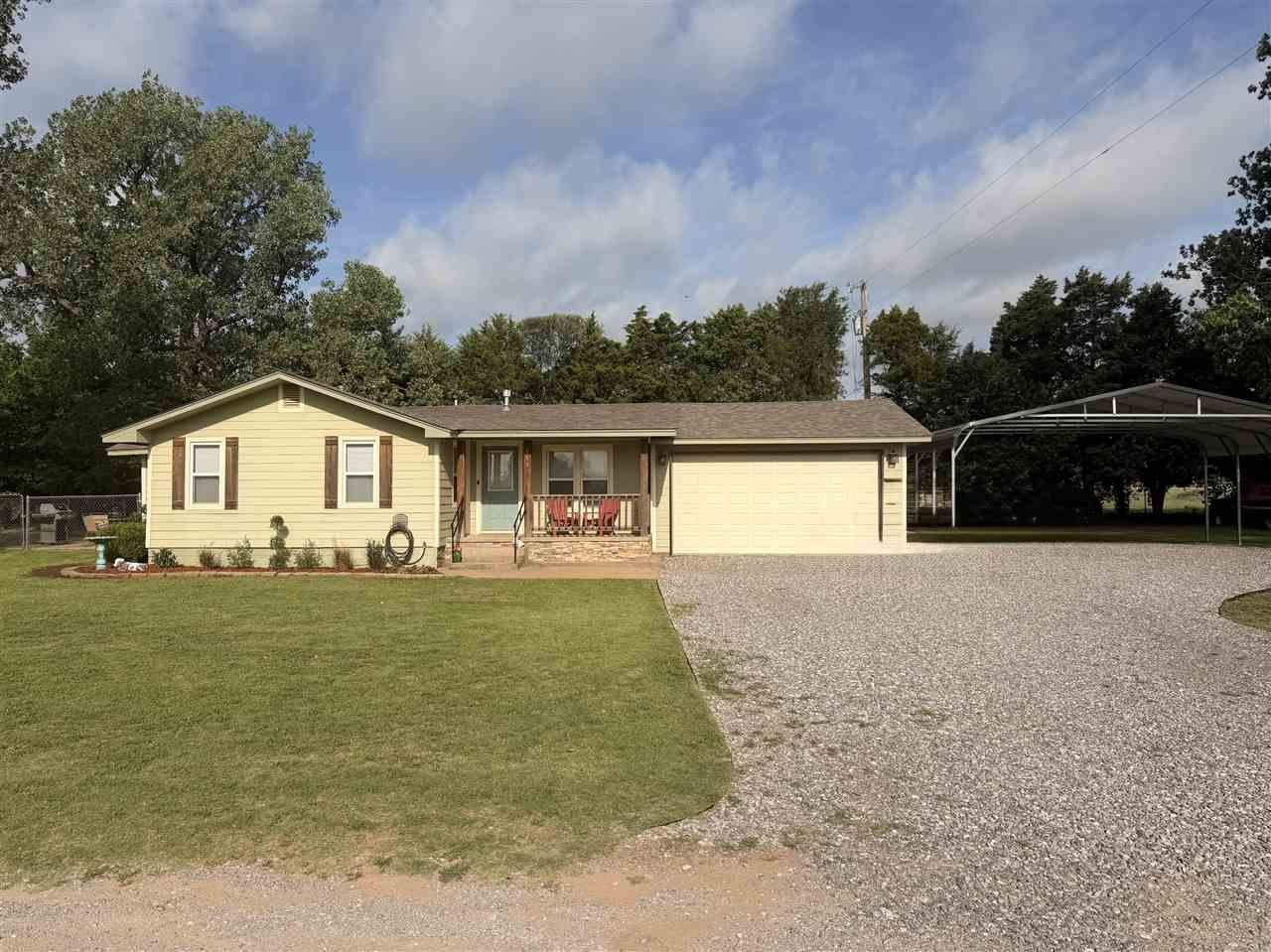 155 Twin Circle Dr, Elgin, OK 73538 Main Photo