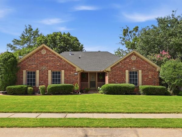605 Maple Drive, Pilot Point, TX 76258