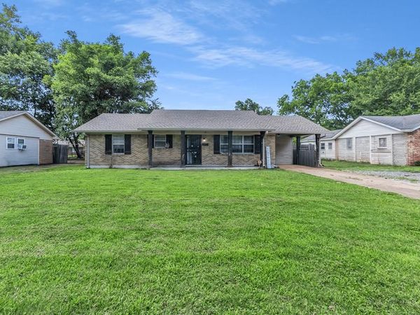 807 Dover Road, West Memphis, AR 72301