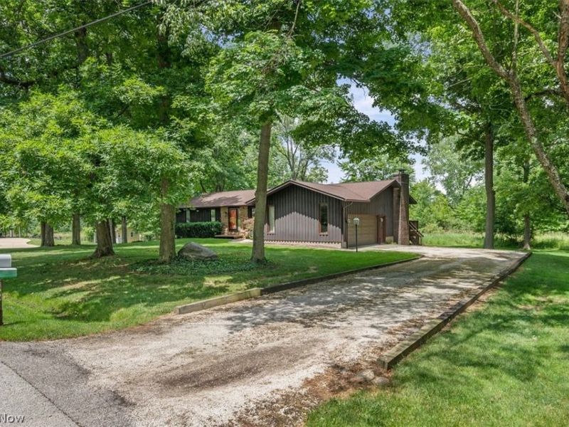 409 Whittlesey Drive, Tallmadge, OH 44278 Photo 10