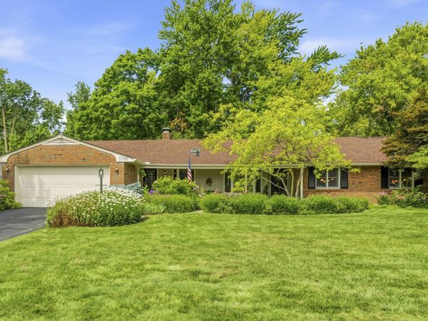 3795 Surrey Hill Place, Upper Arlington, OH 43220