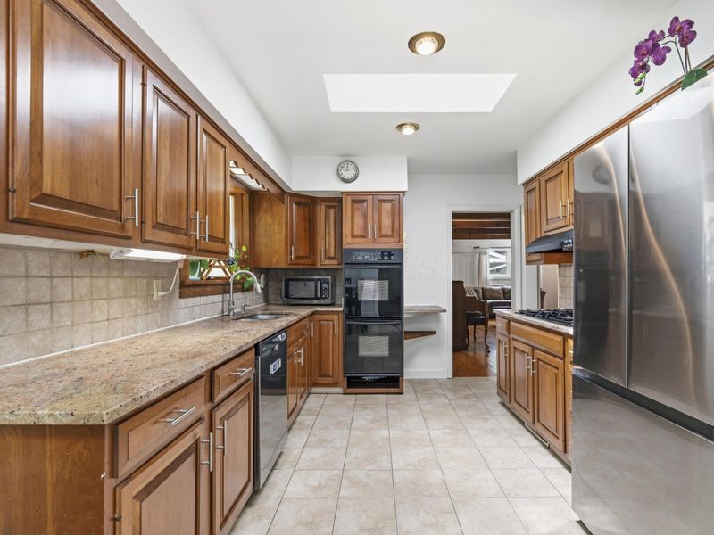 3795 Surrey Hill Place, Upper Arlington, OH 43220 Photo 13