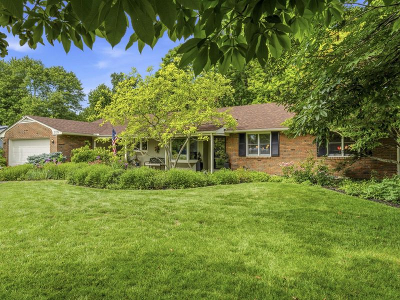 3795 Surrey Hill Place, Upper Arlington, OH 43220 Photo 5