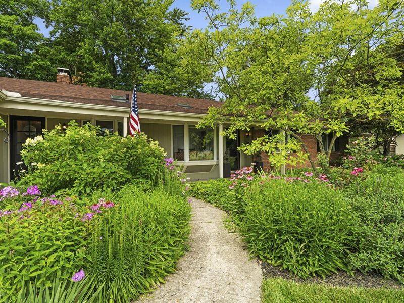 3795 Surrey Hill Place, Upper Arlington, OH 43220 Photo 7
