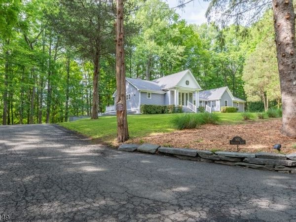 901 Evergreen Ln, Stillwater, NJ 07860