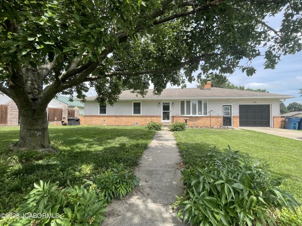 213 RYAN AVENUE, Tipton, MO 65081