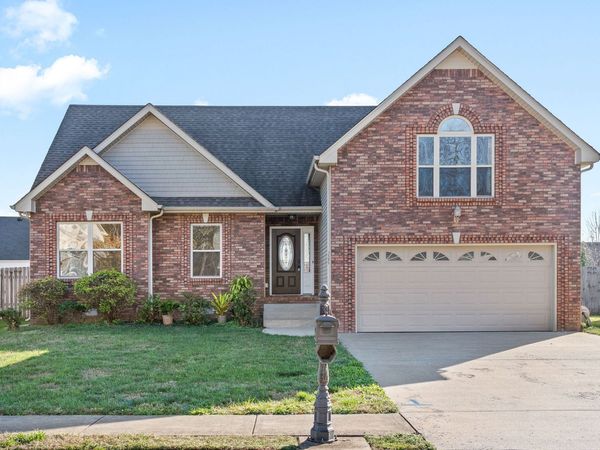 3565 Southwood Dr, Clarksville, TN 37042