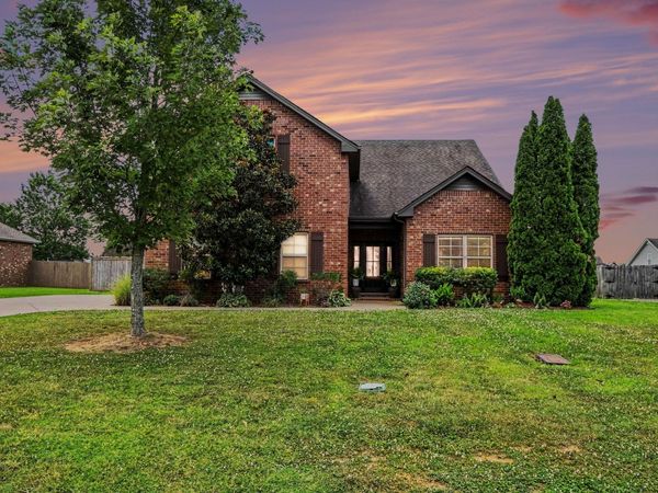 4835 Conquer Dr , Murfreesboro, TN 37128