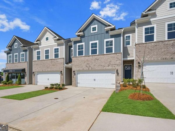 3639 Donovan Circle, Loganville, GA 30052